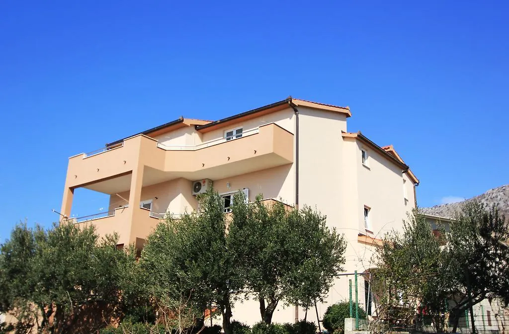 Priska Apartment Kaštela