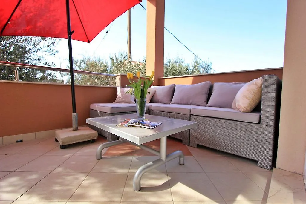 Priska Apartment Kaštela